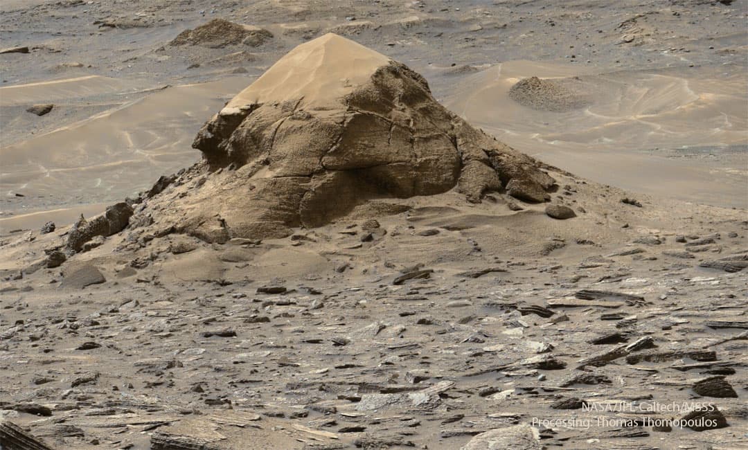 NASA obrázek dne: Želví skála na Marsu