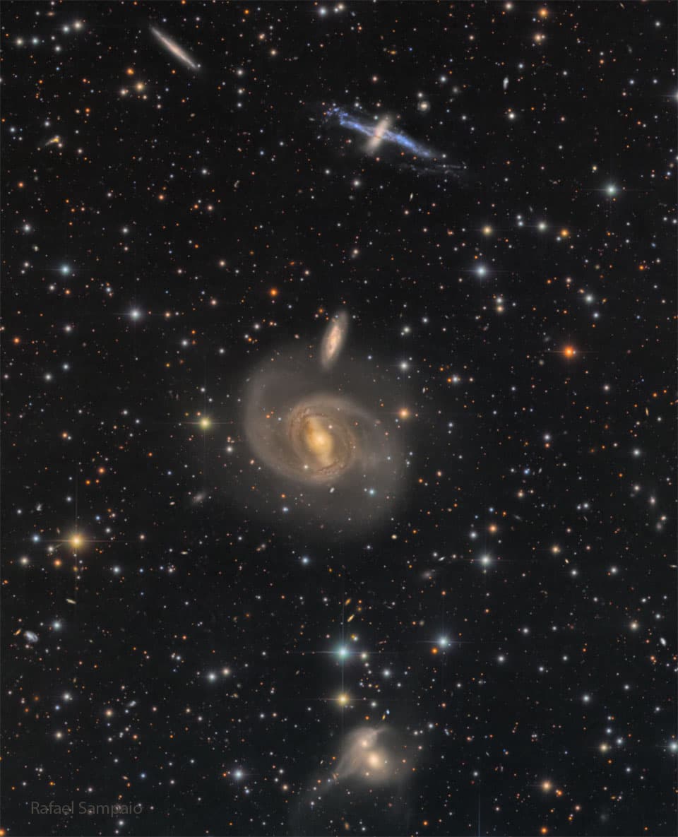 NASA obrázek dne: Tři páry galaxií