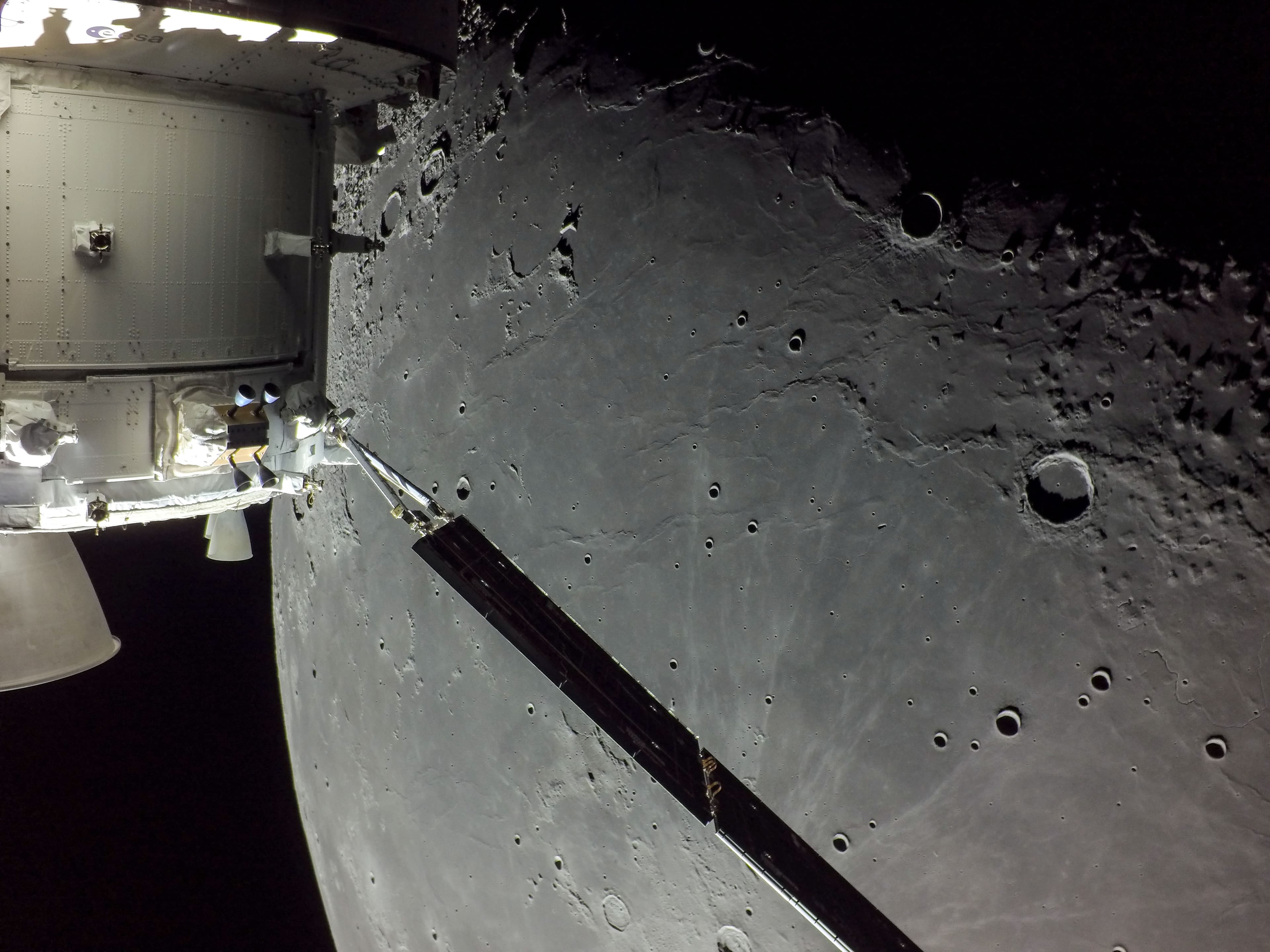 NASA obrázek dne: Orion a oceán bouří