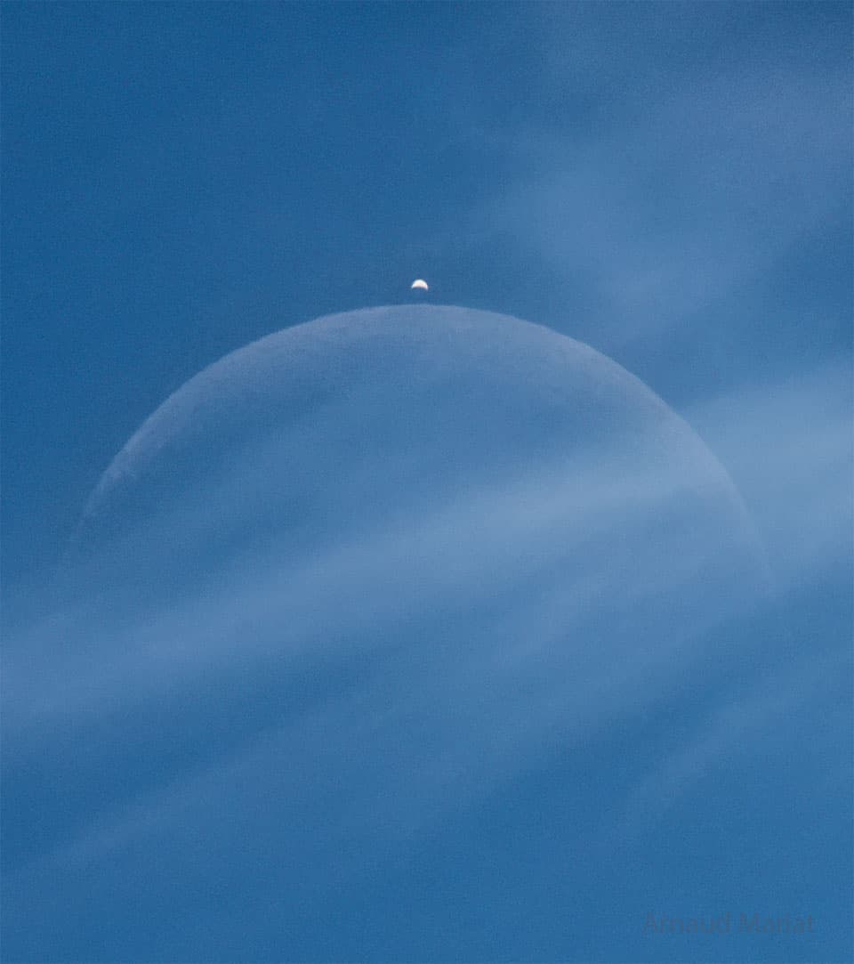 NASA obrázek dne: Denní zatmění: Měsíc zakrývá Venuši