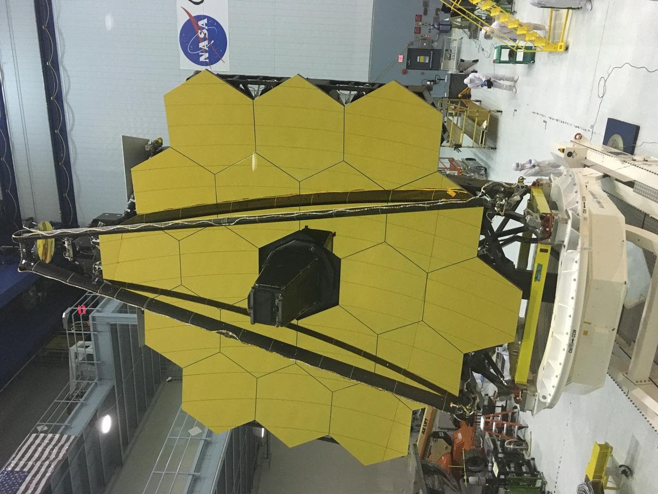 Webb / JWST: Představen vesmírný dalekohled Jamese Webba